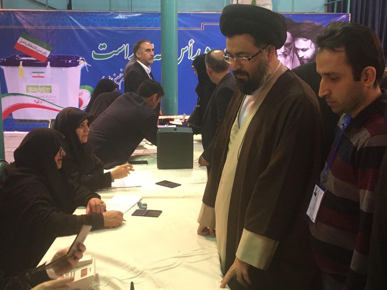 کدام مسئولان پای صندوق رای حضور یافتند؟