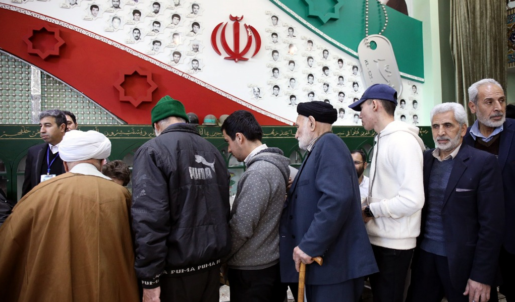 بازدید استاندار از شعب اخذ رای