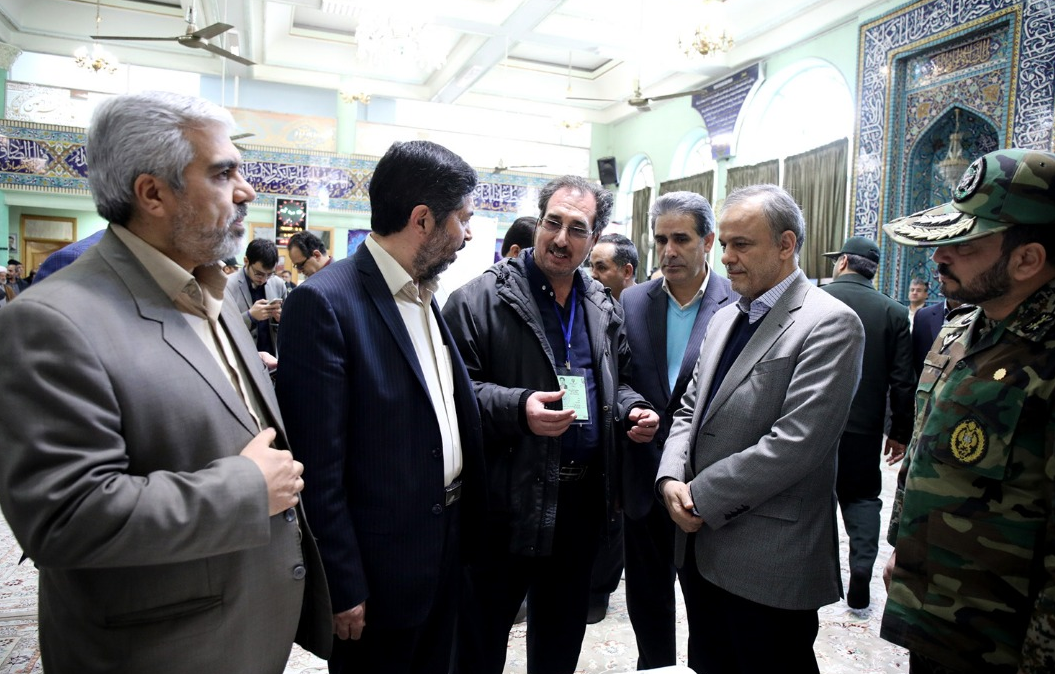 بازدید استاندار از شعب اخذ رای