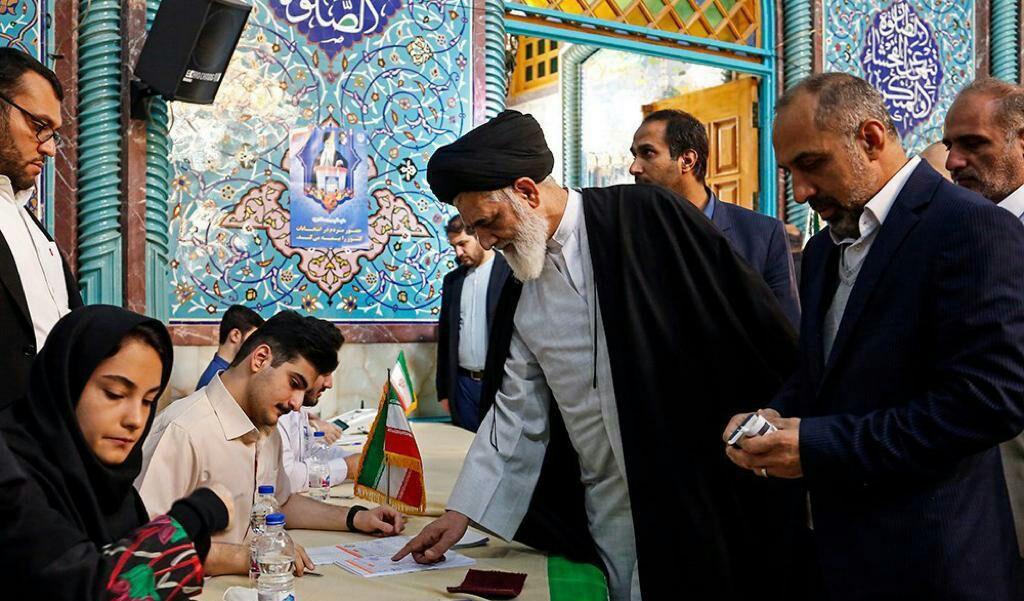 بهترین دموکراسی در جهان، در جمهوری اسلامی ایران است