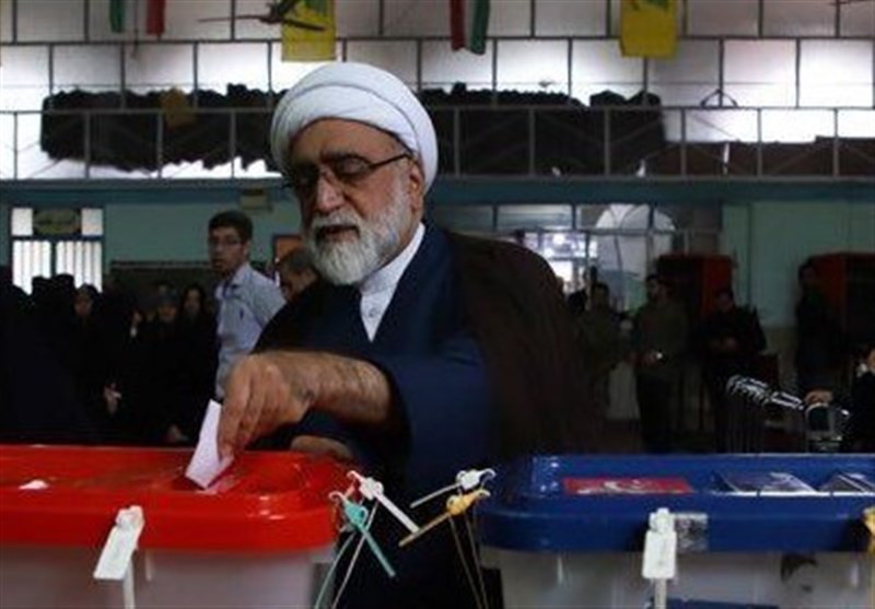 تولیت آستان قدس رضوی رای خود را به صندوق انداخت&zwnj;