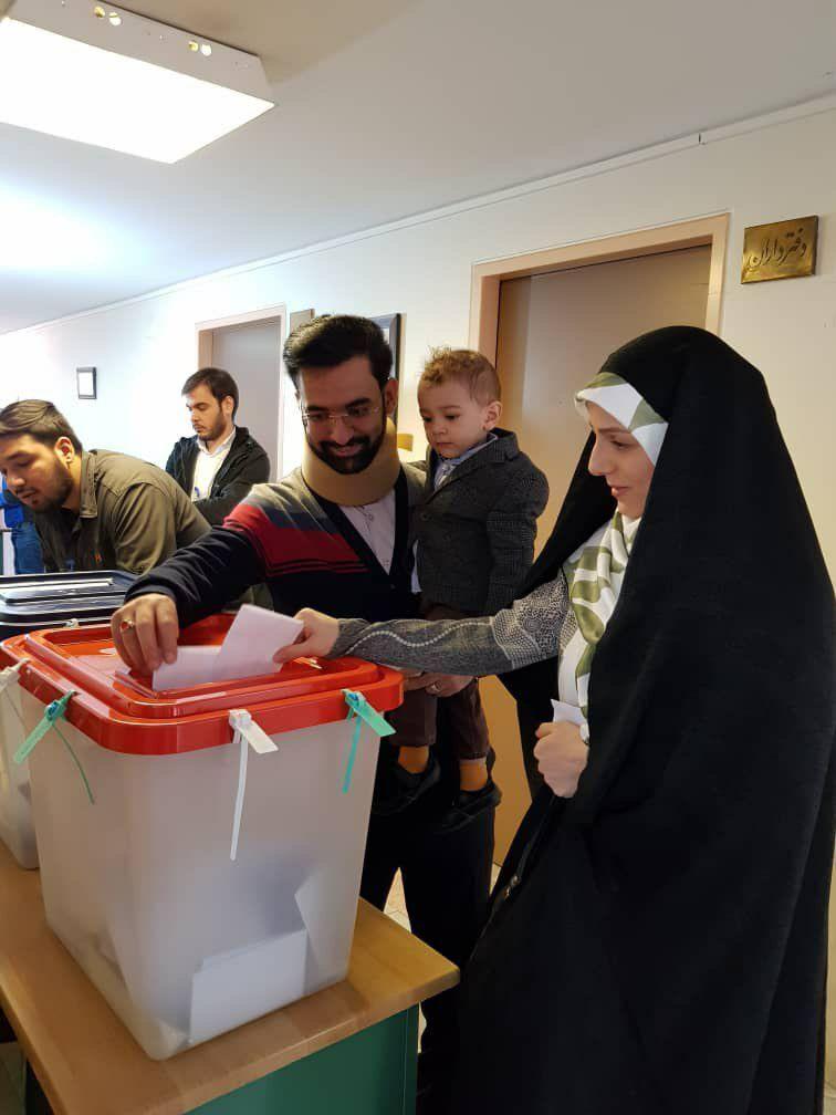 رئیس جمهور: امیدواریم انتخابات ۱۴۰۰ الکترونیکی برگزار شود/ حجت الاسلام رئیسی: انتخابات بهترین پادزهر در مقابل توطئه&zwnj;هاست/ وزیر کشور: مردم رأی دادن را به ساعات پایانی موکول نکنند +فیلم و تصاویر