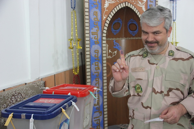 شرکت در انتخابات پشتیبانی از ولایت فقیه/حضور کارکنان ستاد مرزبانی خراسان رضوی در انتخابات