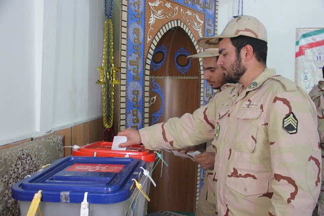 شرکت در انتخابات پشتیبانی از ولایت فقیه/حضور کارکنان ستاد مرزبانی خراسان رضوی در انتخابات