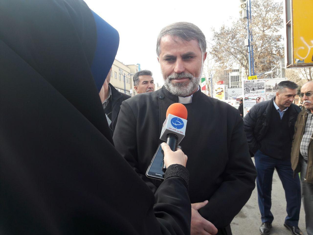 سرزمینی از رنگین کمان اقوام و ادیان حماسه ای دیگر در دوم اسفند خلق کردند