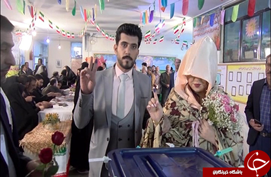 حضور عروس و داماد پای صندوق رأی
