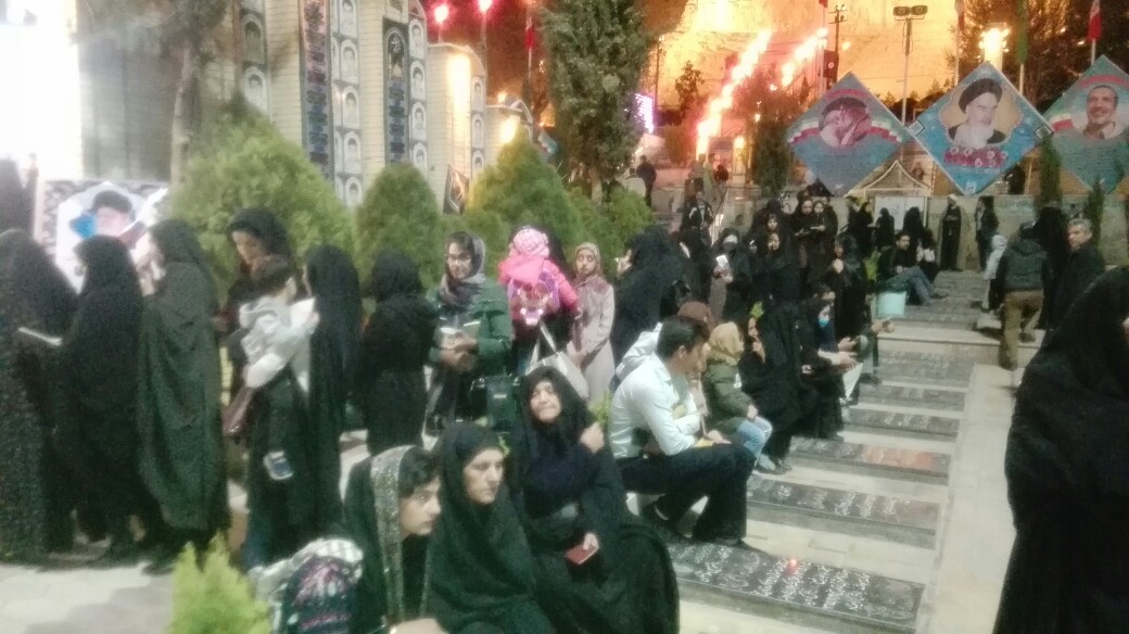 رای&zwnj;دهندگان در جوار آرامگاه حاج قاسم تمامی ندارند