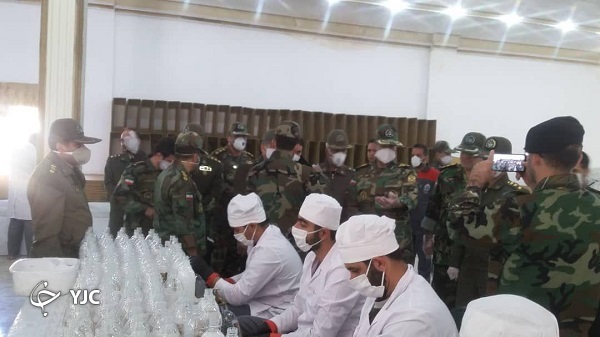 بازدید امیر سرتیپ جهانشاهی از کارگاه تولید مواد ضد عفونی کننده شهید زرهرن