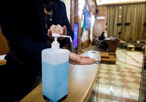 توزیع ۴۰۰۰ لیتر ماده ضدعفونی کننده در خراسان شمالی