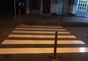 ادامه عملیات خط کشی عابر پیاده در اهواز
