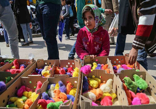 از بازار سوت و کور دست فروشان تا صدای حبس شده حاجی فیروز در بازار عید