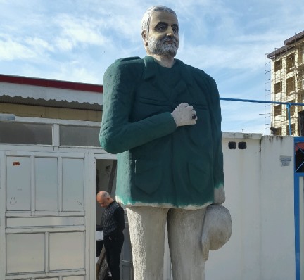 ساخت مجسمه ۷ متری سردار سلیمانی در بندر انزلی