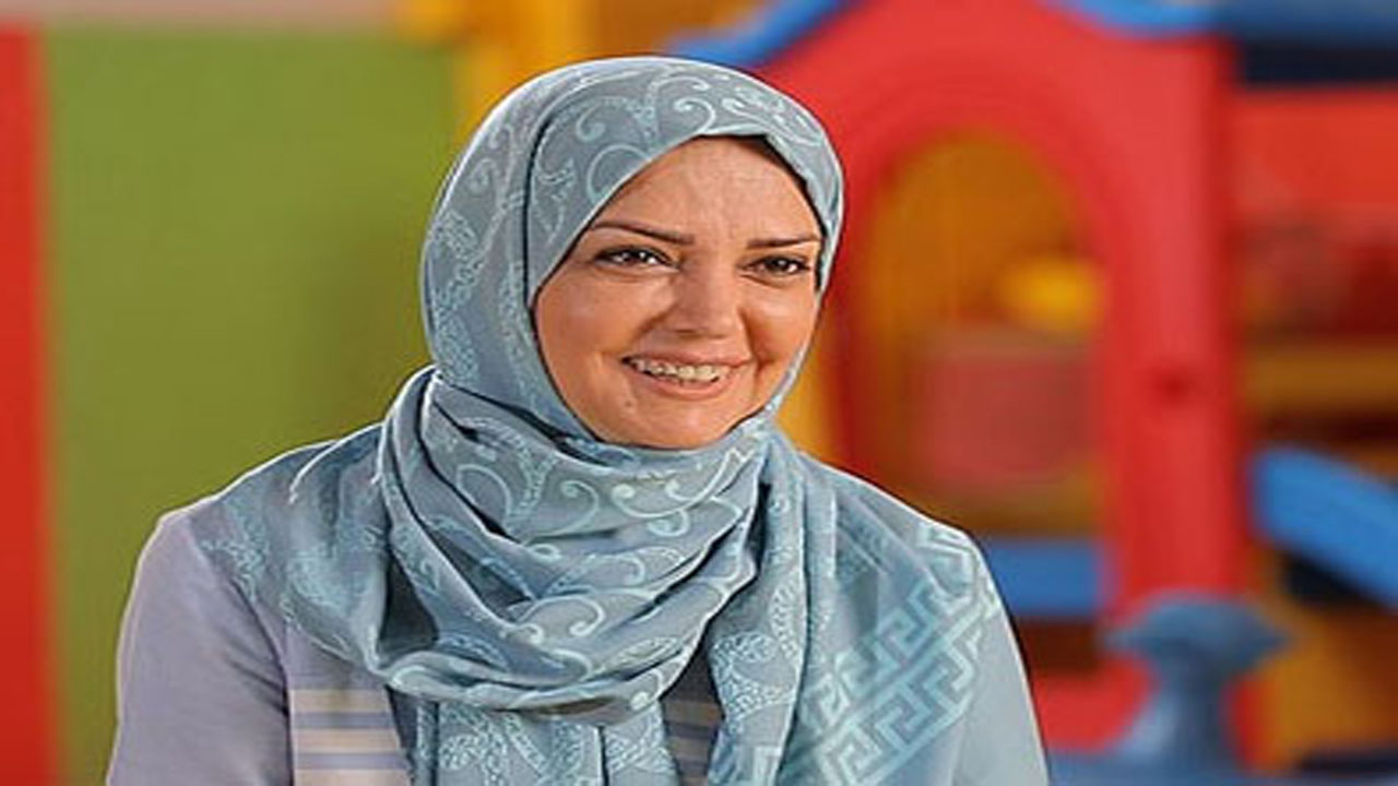 مجری دهه شصت از روزهای کرونایی می گوید/ قصه برای شب‌های قرنطینه!