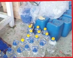 تهیه محلول ضدعفونی کنار لاشه موش و سگ