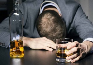 افزایش قربانیان مسمومیت الکلی در خوزستان/ ۴۰ نفر جان باختند