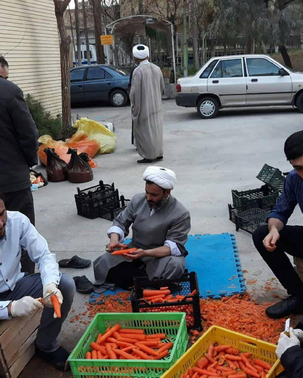 حضور اساتید و طلاب حوزه علمیه در بیمارستان&zwnj;ها و درمانگاه&zwnj;ها