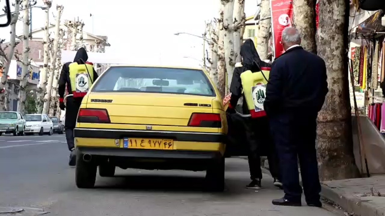 از ضدعفونی و گندزدایی معابر پرتردد در صالح&zwnj;آباد تا سرقت تلفن همراه توسط سارق جوان در آبادان + فیلم و تصاویر