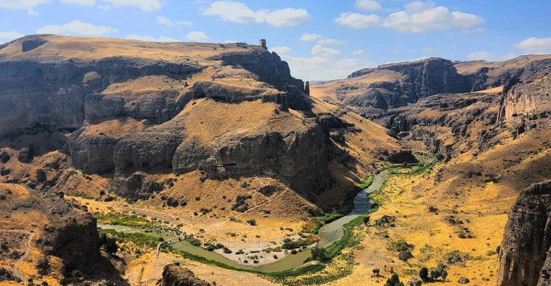 آذران کجاست؟
