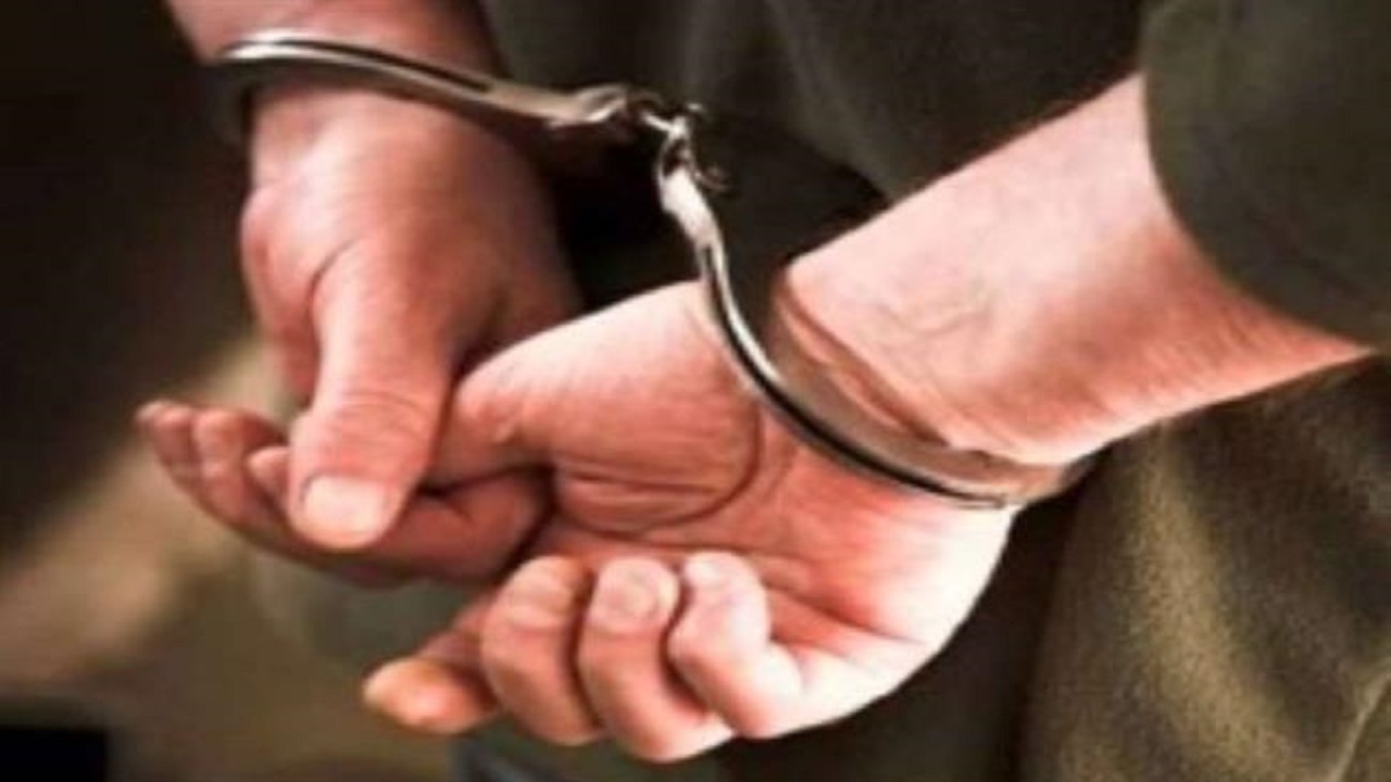 متهم"مأمورنما" در "بیرجند" دستگیر شد