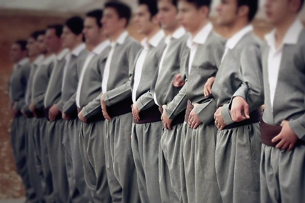 تصاویری از ستاره‌های مشهور هالیوود با لباس کردی!