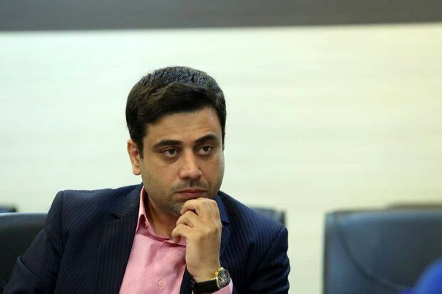 نیروهای خدماتی، کمک پرستاران و بهیاران را فراموش نکنیم