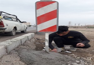 نصب علائم ترافیکی در منطقه دو همچنان ادامه دارد