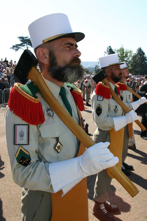عجیب و جالب ترین یونیفرم های نظامی جهان که شاید تا کنون ندیده اید + تصاویر