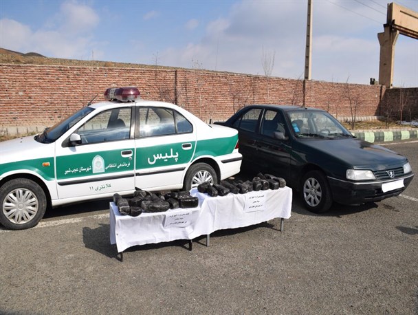 خودرو قاچاقچی مواد مخدر با ۴۰ کیلو تریاک متوقف شد