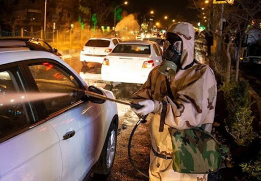 ضدعفونی و گندزدایی خودرو‌ها در ورودی‌های شهرستان بستان آباد