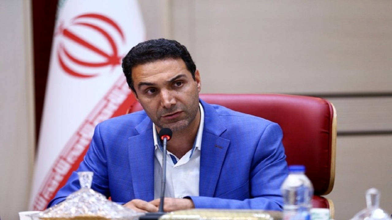 تاکید بر خارج نشدن از خانه