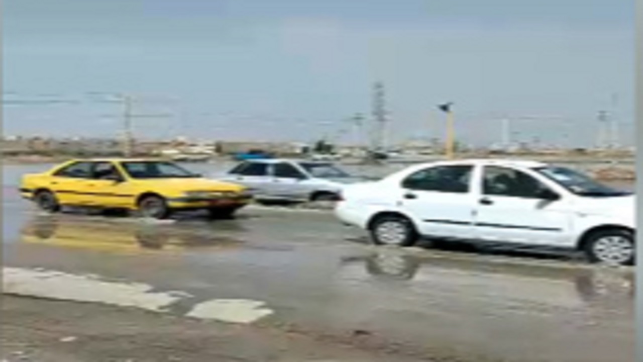 هدررفت آب در منطقه مهدیس اهواز + فیلم