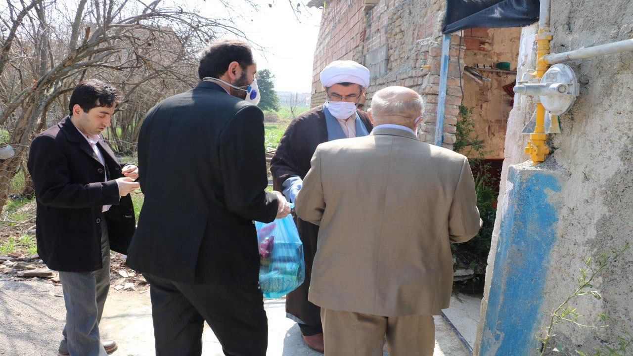 توزیع ۶۰ بسته معیشتی بین مددجویان بهشهری از محل موقوفات