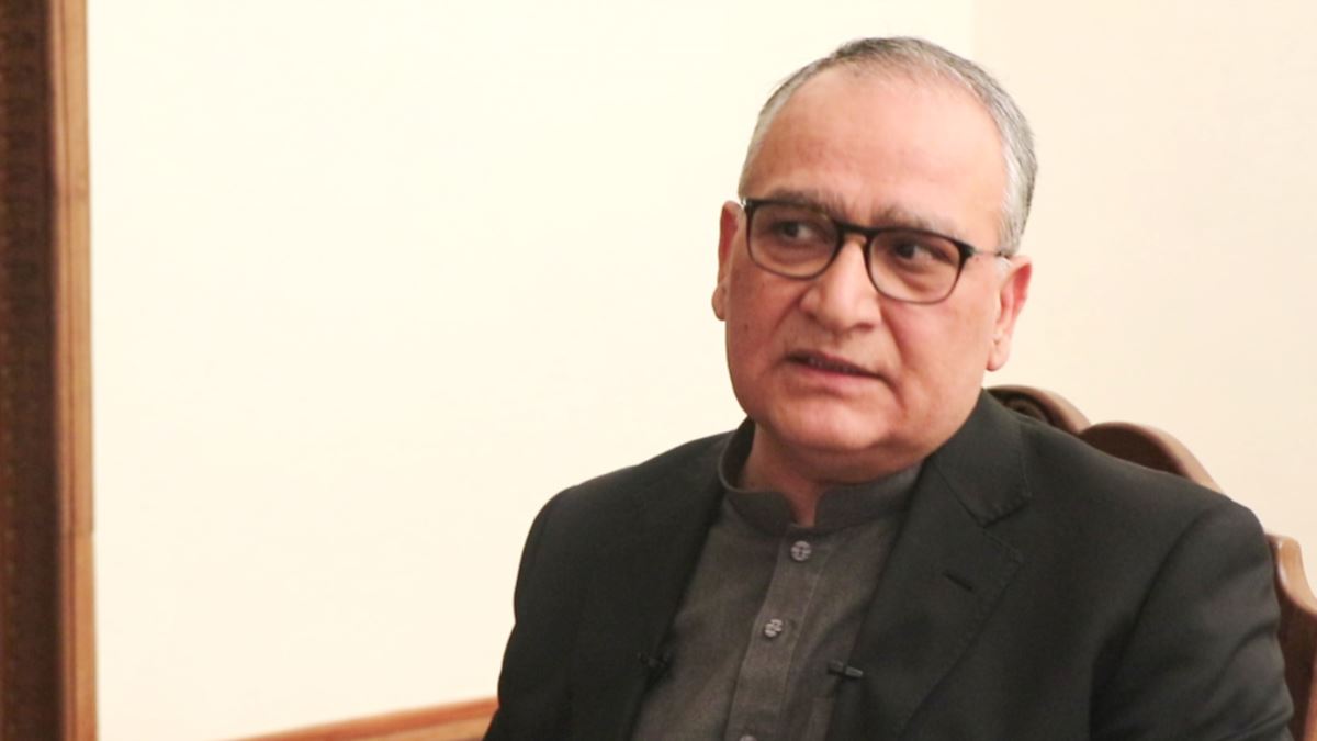رحیمی: روند آزادی زندانیان طالبان و گفتگو‌های صلح باید همزمان به پیش برده شود