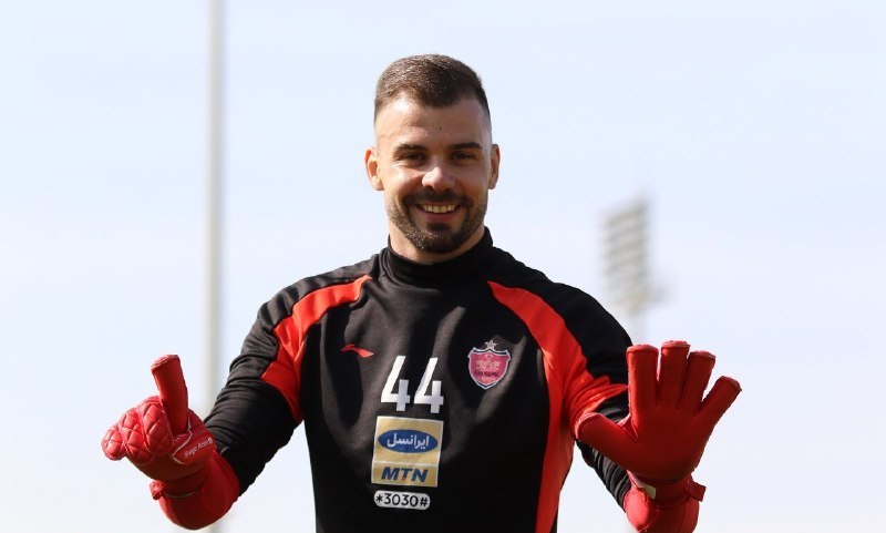 دروازه‌بان پرسپولیس قرنطینه شد