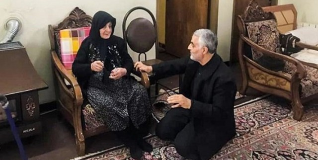 مردم دلتنگ فرمانده قلب&zwnj;ها سردار شهید سلیمانی
