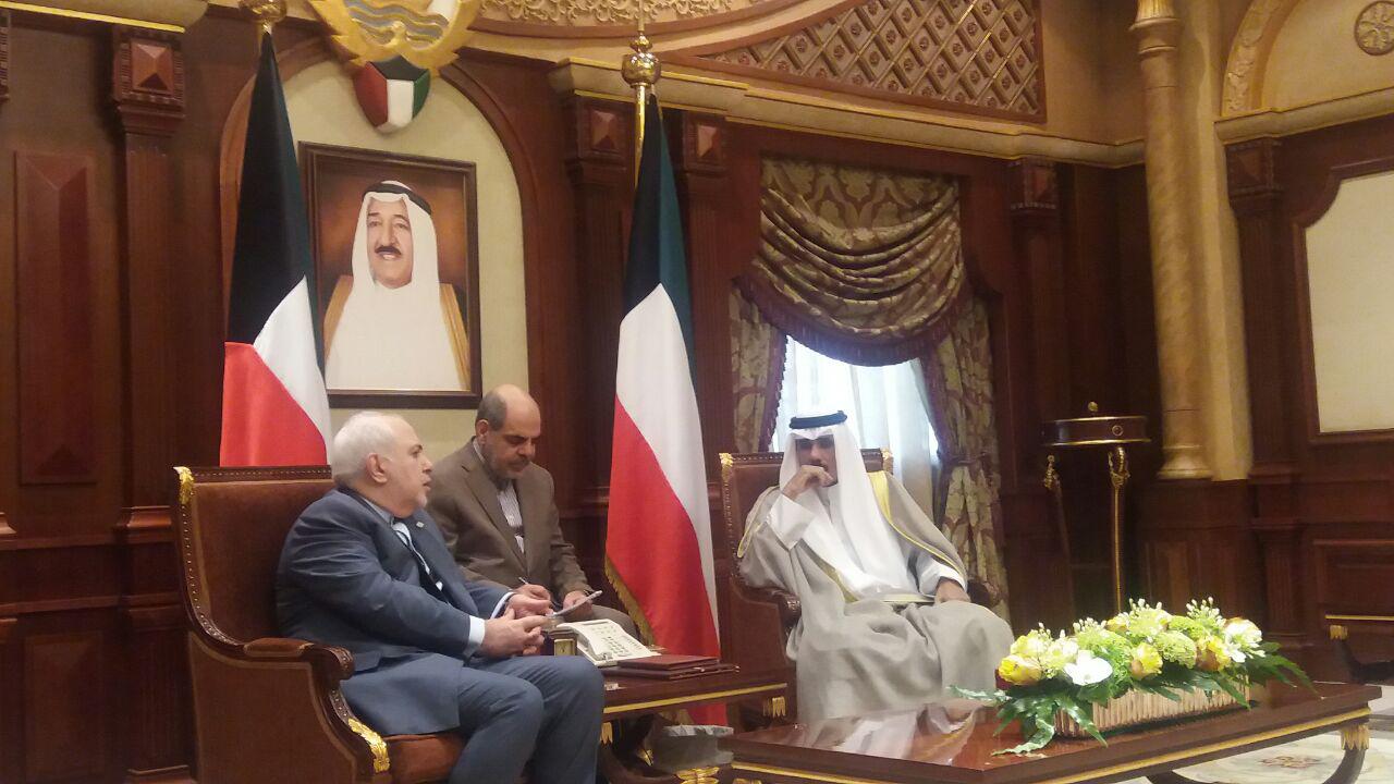 &laquo;آدریان دریا&raquo; به مقصد آب&zwnj;های بین&zwnj;المللی حرکت کرد/ ما در منطقه ماندنی و بیگانگان رفتنی هستند
