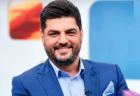 پاسخ معاون سیما درباره حضور بازیگران در اجرای برنامههای تلویزیونی پاسخ معاون سیما درباره حضور بازیگران در اجرای برنامههای تلویزیونی