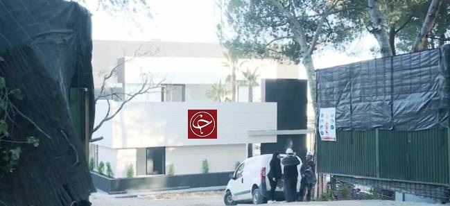 تصاویر خانه گران قیمت مدافع مشهور لو رفت