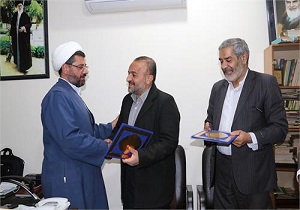 امضای تفاهم نامه میان کمیته امداد چهارمحال و بختیاری و بنیاد ملی عفاف و حجاب
