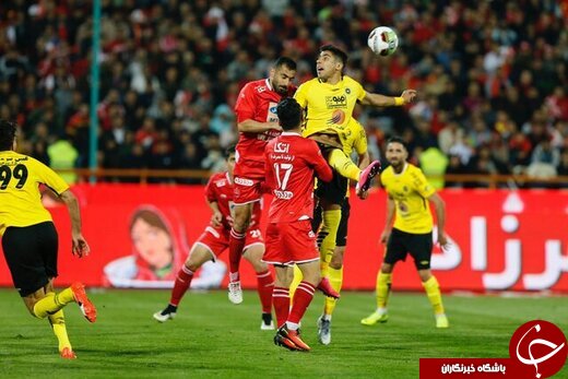 سرخپوشان راهی رختکن شدند/ دیدار سپاهان - پرسپولیس لغو شد؟