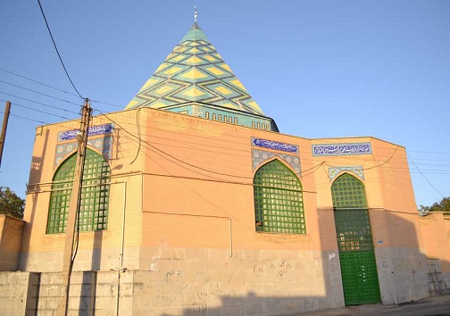 امامزاده &laquo;پیرعمر&raquo; خلوتگاه معنوی مسافران نوروزی