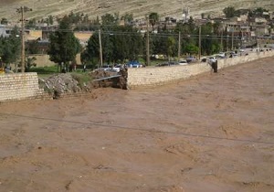 دیواره ساحلی رودخانه خرم‌آباد به دلیل تاخیر ابلاغ اعتبار تکمیل نشد