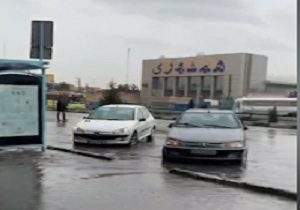 آبگرفتگی در چهارراه ایران‌خودرو + فیلم