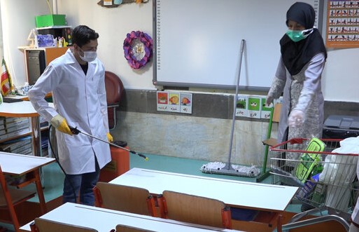 گندزدایی اماکن عمومی شهرستان چرداول همچنان ادامه دارد