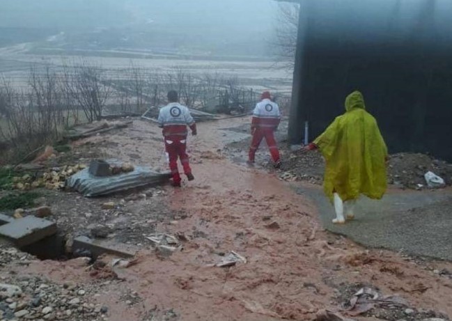 امداد رسانی هلال احمر به ۱۹ خانوار سیل زده در ایلام