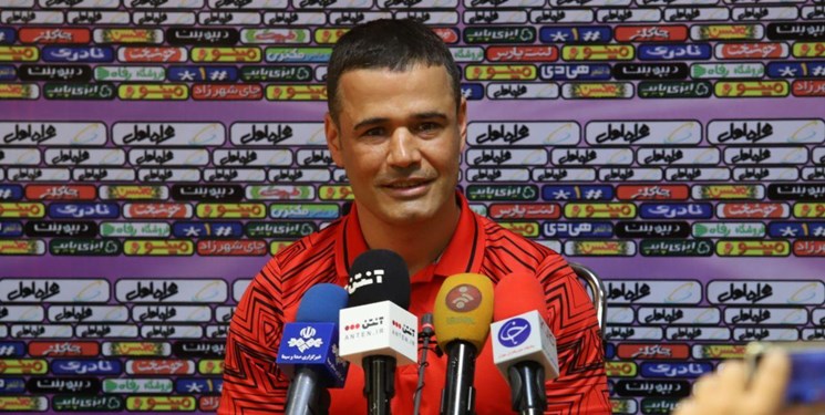 سید عباسی: اتفاقاتی پشت پرده درباره ما می‌افتد/ محروم کردن شهر خودرو خودزنی است!