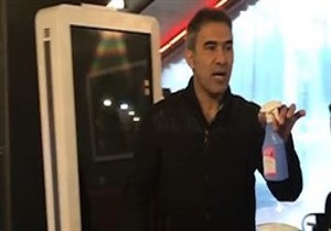 احمدرضا عابدزاده در خط مقدم مبارزه با کرونا + فیلم