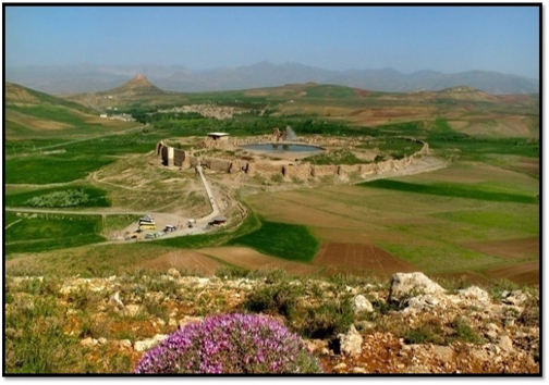 جا&zwnj;های دیدنی استان آذربایجان غربی؛مجموعه باستانی تخت سلیمان