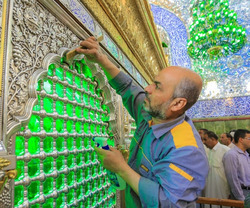 ضدعفونی روزانه بقاع متبرکه گیلان/ ممنوعیت توزیع غذای نذری