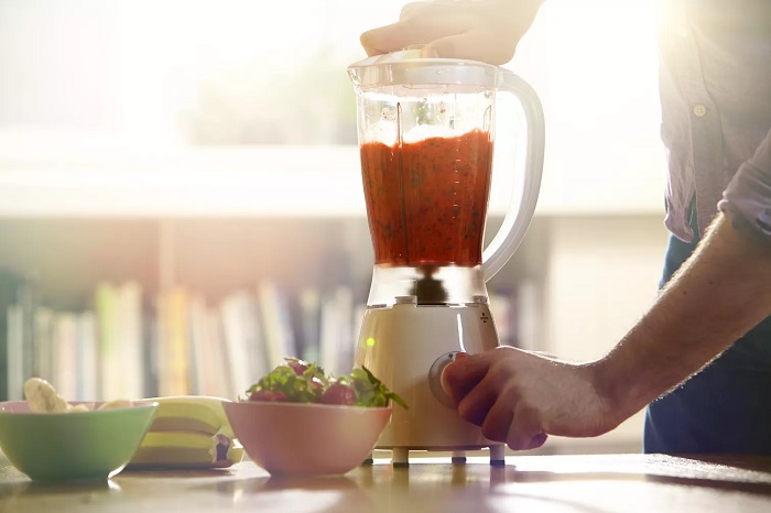 مخلوط کن، غذاساز، آبمیوه گیری، ساندویچ ساز؛ چطور تمیزشان کنیم؟